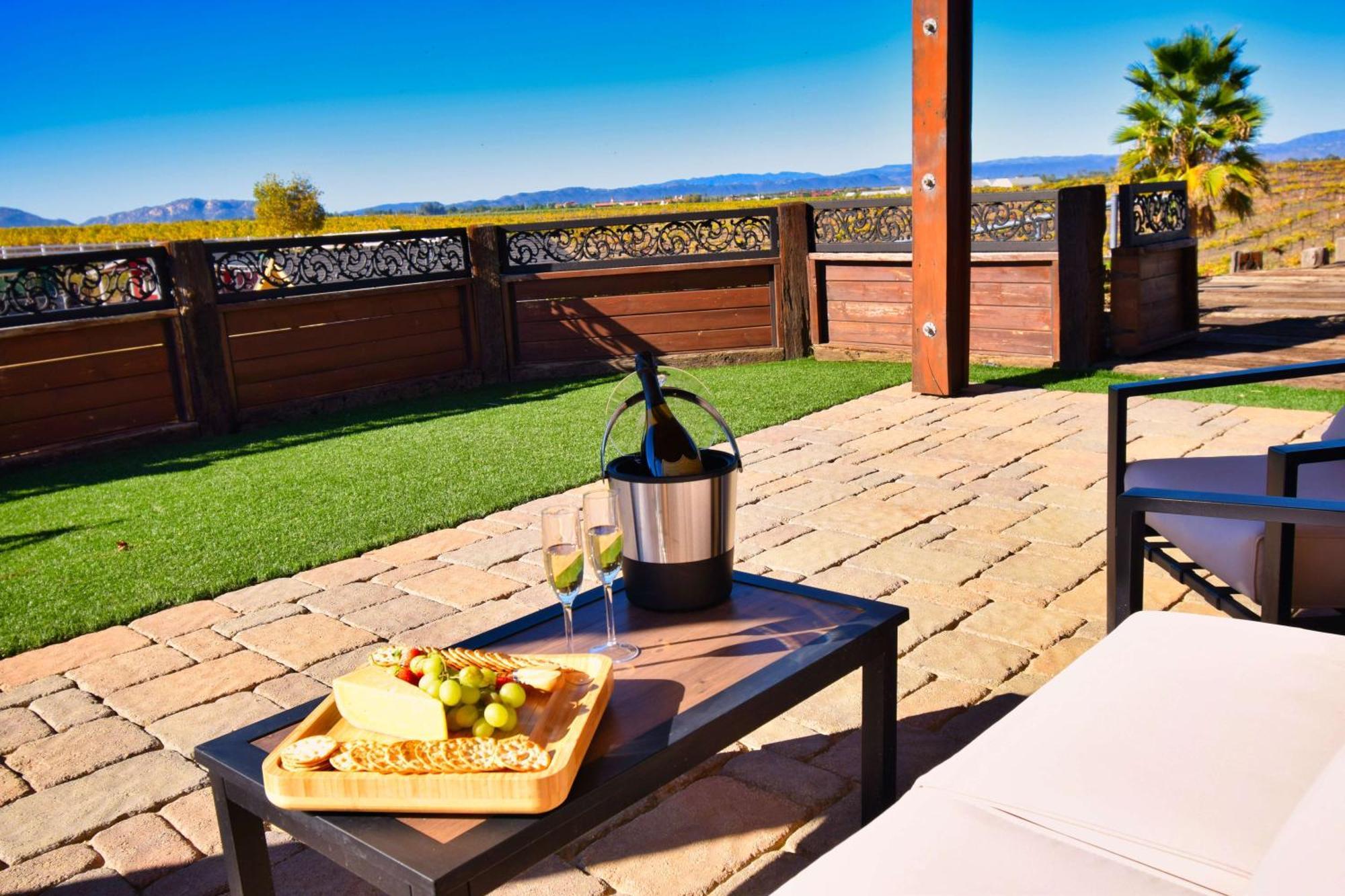 Готель Peppertree Lane Ranch -- Seven-Acre Ranch In The Heart Of Wine Country Темекула Екстер'єр фото